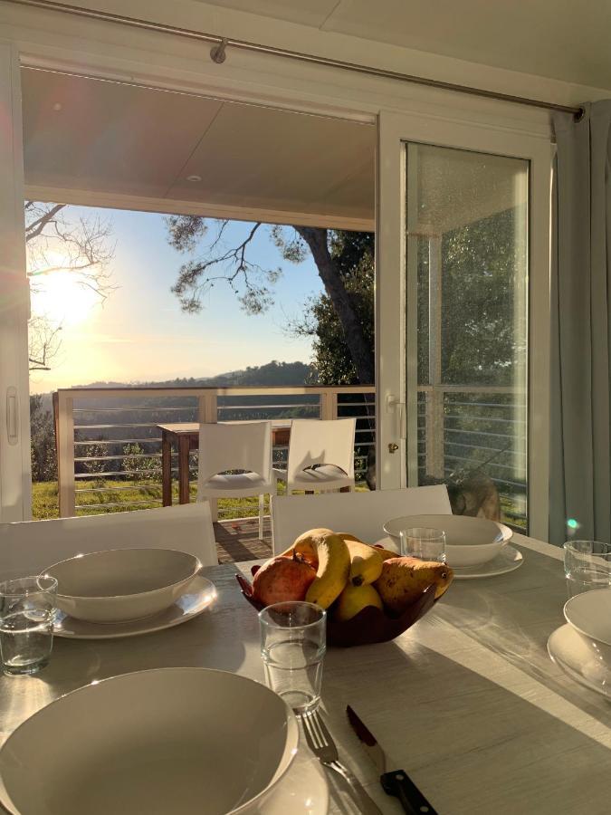 Torre Mendari Hotel Varigotti Bagian luar foto